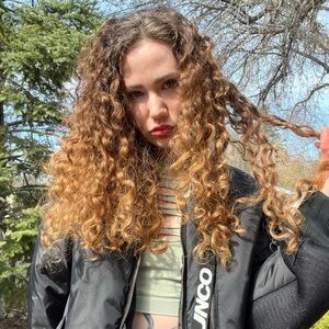 Meet your Posher, Mallory